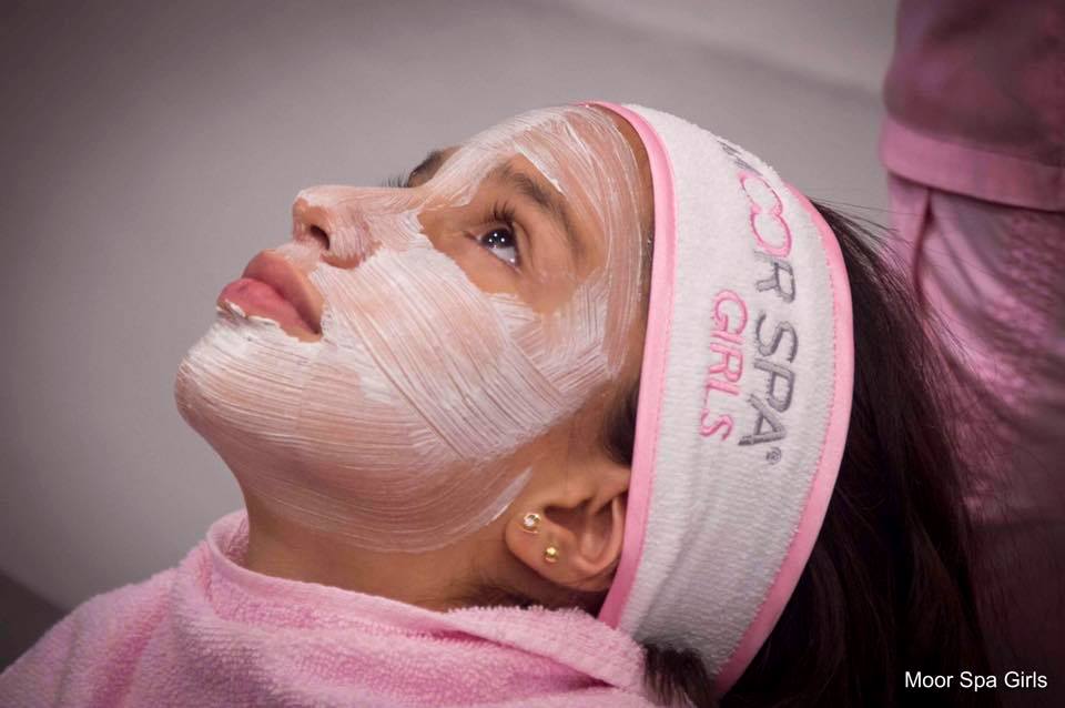 moor-spa-girls-cdmx-salon-de-fiestas-niñas-mascarilla moor-spa-girls-cdmx-salon-de-fiestas-niñas-mascarilla