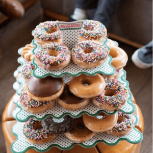 krispy-kreme-brownie-torre-de-donas-fiestas-banquetes-party-fest-momadvisor