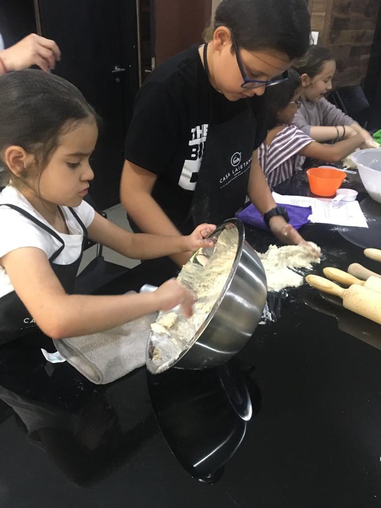 casa laietana curso de verano cdmx ciudad de mexico mini chefs gastronomia molde harina 768x1024