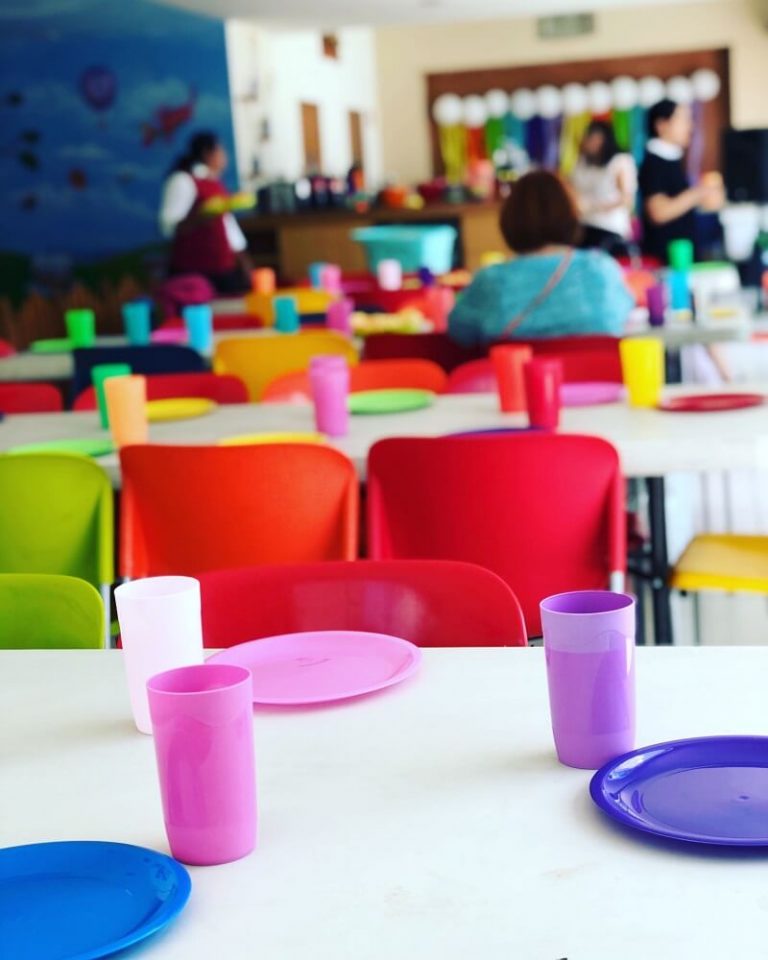 pachanguitas verdes renta venta platos vajillas de plastico para fiestas eventos sustentables ecológicos conscientes responsables cdmx queretaro mexico 768x960