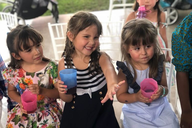 pachanguitas verdes renta venta platos vajillas de plastico para fiestas eventos sustentables ecológicos conscientes responsables niñas 768x512