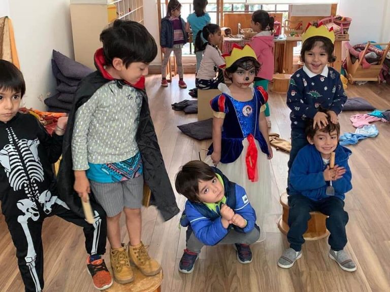 mi mundo interior kinder preescolar jardin de ninos escuela primaria colonia del valle ciudad de mexico cdmx estudio Yoga Euritmia Actividades Artisticas acuarela clase tejido meditacion disfraces 768x576