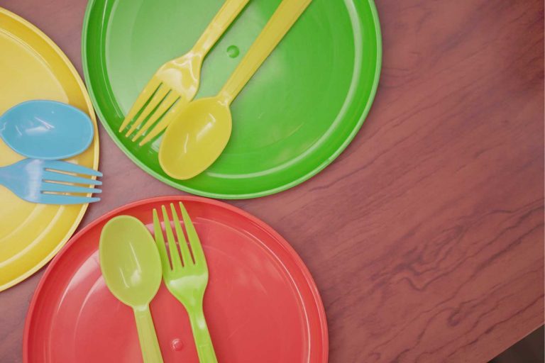 platos de colores 768x512