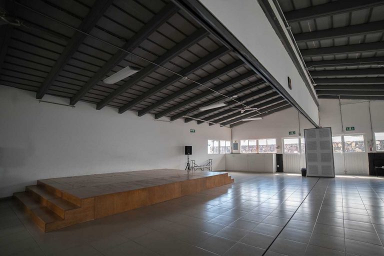Colegio Lenox Queretaro el Refugio ecoschool eco school bilingue auditorio 768x512
