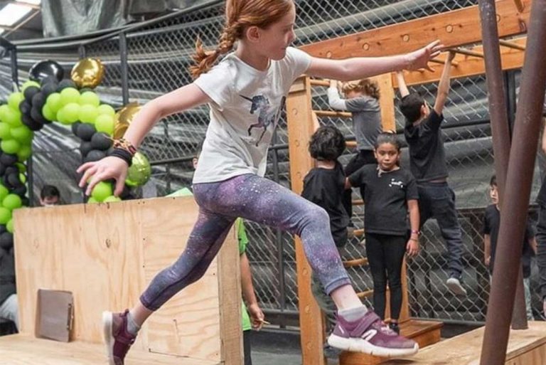 yoghika en movimiento parkour ninas 768x513
