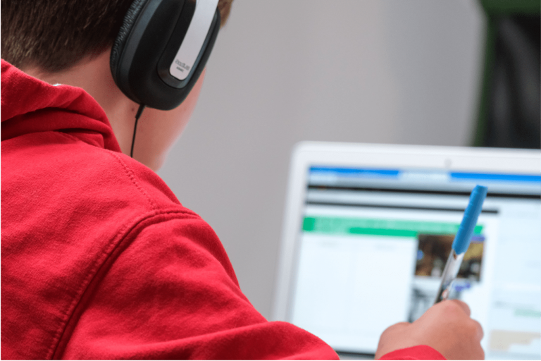 EF English Live clases ingles en linea 768x512