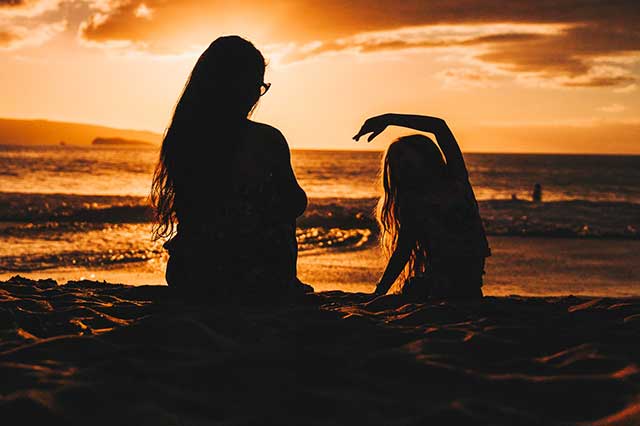 amarte escuchando taller crianza respetuosa consciente positiva foto guille pozzi unsplash