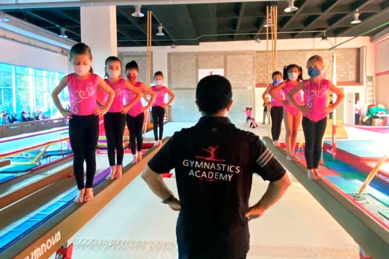 academia Gymnastics Academy by Saskia gimnasia olimpica artistica infantil ninas santa fe cdmx curso de verano viga 768x512