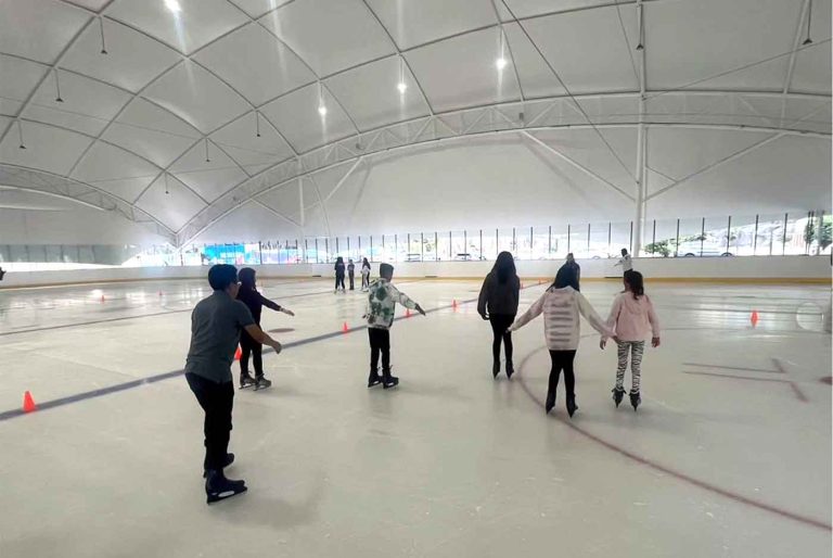 pista de hielo cielo abierto 1 768x514