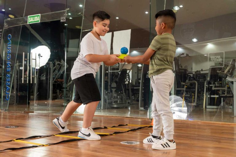 Sport City Kids Club Curso de Verano Primavera Invierno para ninos natacion ninos 15 768x512