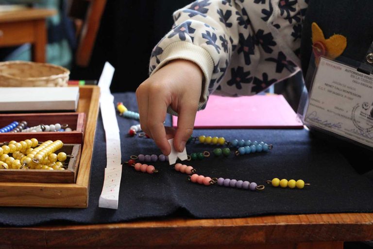 Nenet calli montessori preescolar primaria taller casa de ninos comunidad infantil colonia del valle matematicas cuentas 768x512