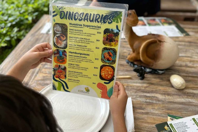 restaurante universum museo de las ciencias ciudad universitaria cu dinomenu dinosaurios dino menu 768x512