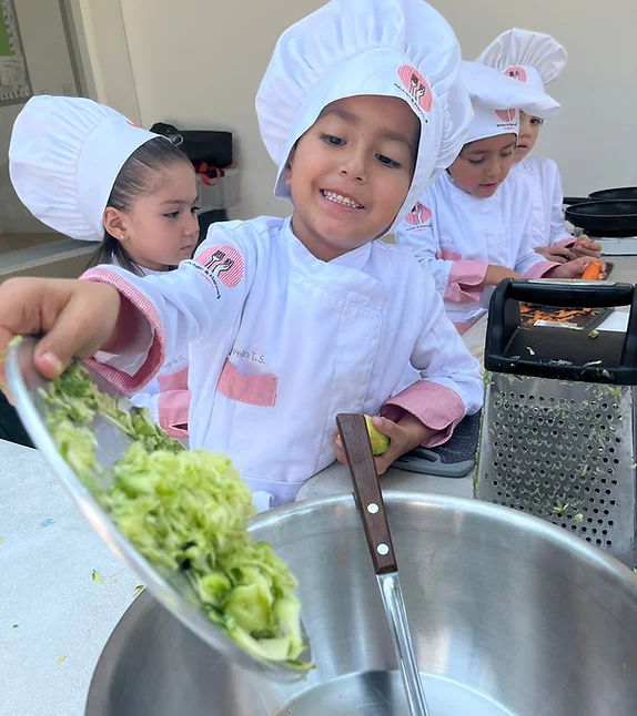 academia Kitchen and manners pilar madrazo clases de cocina para ninos 1