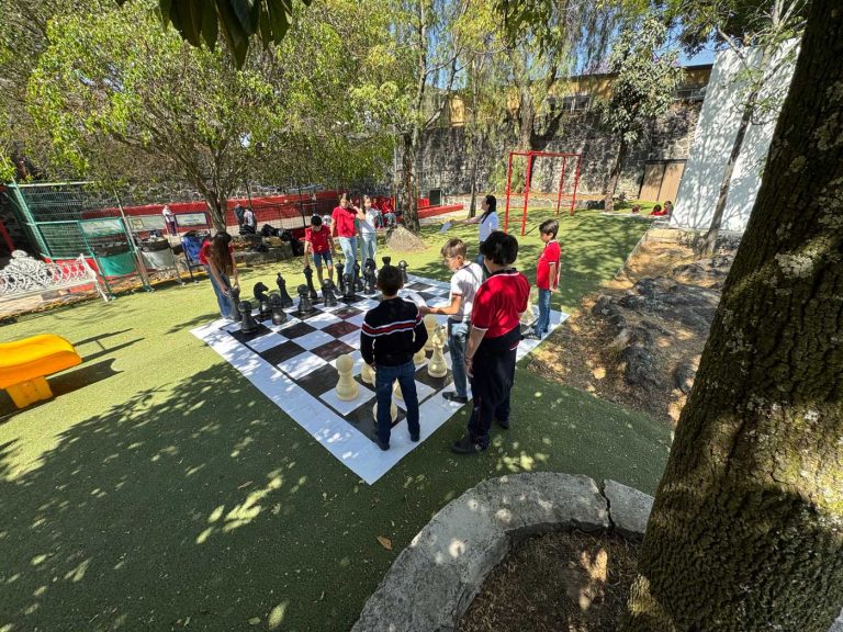 Colegio Giocosa Colonia Pedregal CDMX escuela no tradicional constructivista maker space design thinking inteligencia emocional ajedrez 768x576