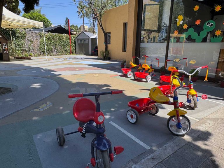 Colegio Giocosa Colonia Pedregal CDMX escuela no tradicional constructivista maker space design thinking inteligencia emocional kinder triciclos 2 768x576