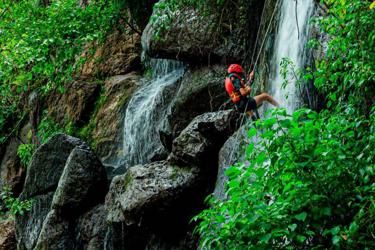 Pipiol campamento valle de bravo rappel 768x512
