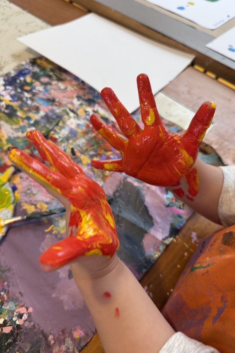 Curso de Verano de Arte para Ninos Messy Art and Play Colores Prado Norte Lomas de Chapultepec Miguel Hidalgo 2026 pintura manos