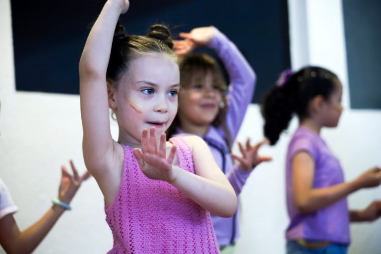 curso de verano de actuacion margarita. mandoki bailarina 768x512