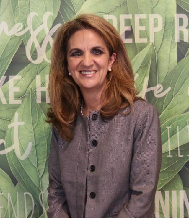 Adriana-Carrillo-Directora-academica-Rootland-School