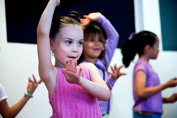 curso-de-verano-de-actuacion-margarita.-mandoki-bailarina-600x400